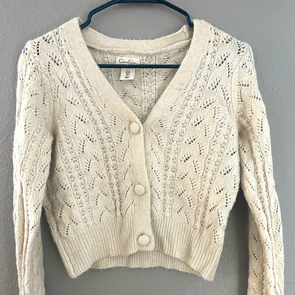 Jessica Simpson knitted cropped sweater. Size Small.
